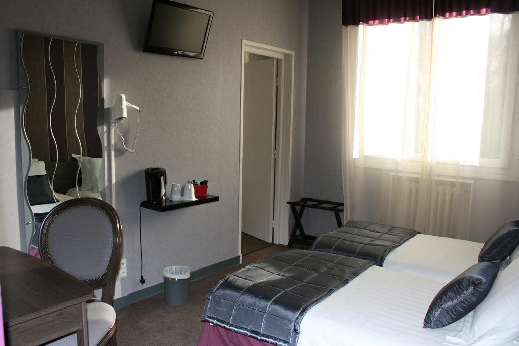Hostellerie De La Quenoeuille Маркиз Номер фото